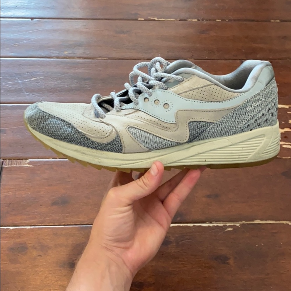 Size 10 Saucony Grid 8000 Dirty Snow